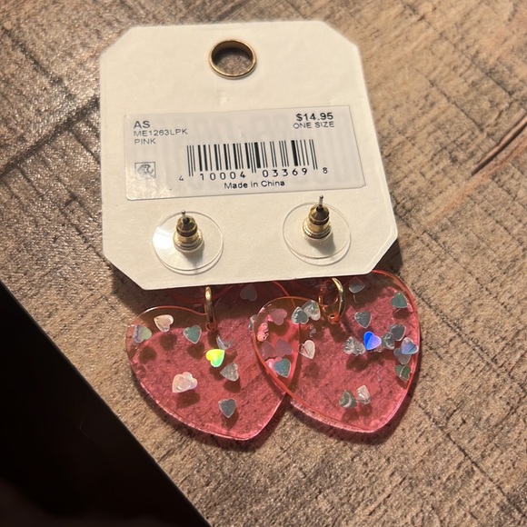 Altar’d State Fashion Jewelry Heart Earrings - Picture 2 of 2